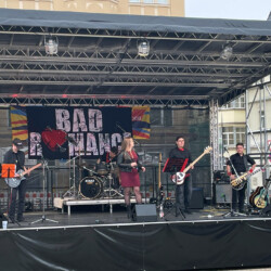 Eventbühne mobil – Die mobile Eventbühne zum Mieten Eventbühne mobil – Die mobile Eventbühne zum Mieten